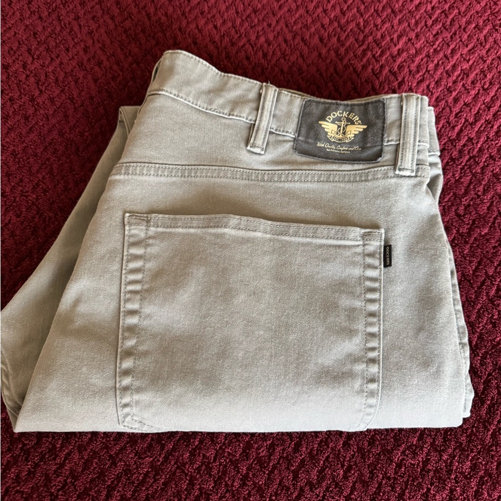 ☑️ Dockers Gray Chinos 38/30